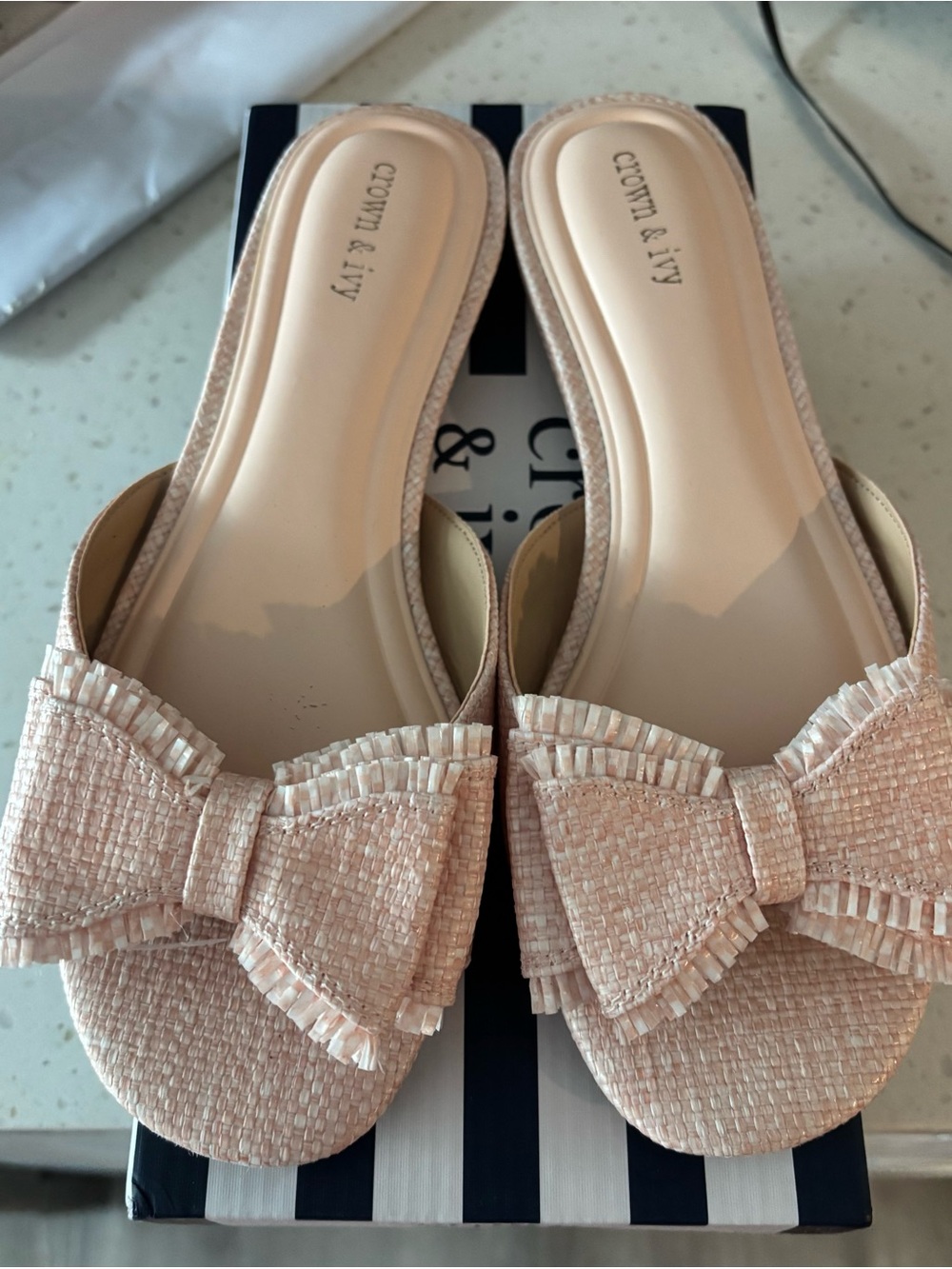 crown & ivy Blush Bow Slide Sandals